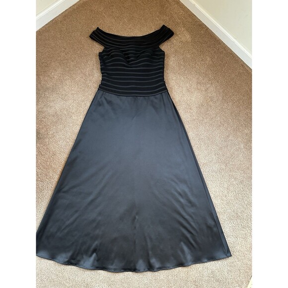 JS Collections Black Off-Shoulder Evening Gown Dress Mesh Tiered Bodice ALine 10 - Picture 9 of 12